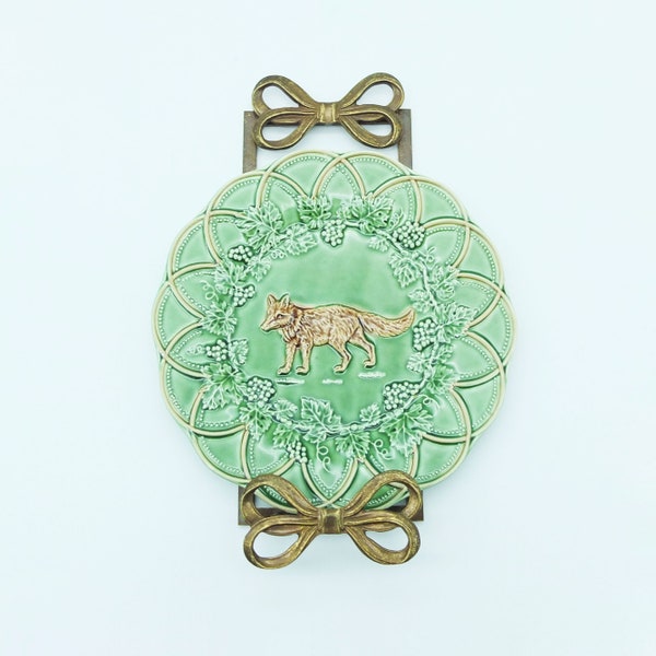 UNIQUE Vintage Wall Plate Hanger, Plate Holder,  Wall Rack for Plates and Artwork, wall display, wall stand, Plate easel, wall dish stand