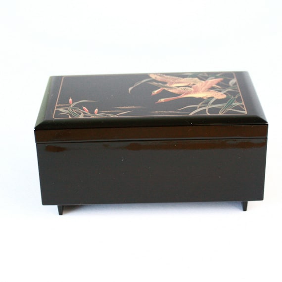 Vintage Japanese Lacquer Jewelry Box, Music Box, … - image 4