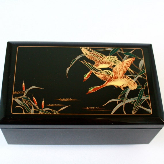 Love Story MCM Vintage Japanese Black Lacquerware Otagiri Music Box