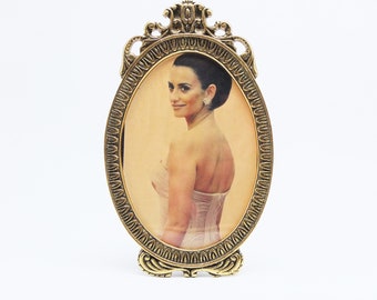 Vintage Oval Brass Photo Frame: Metal Picture Frame
