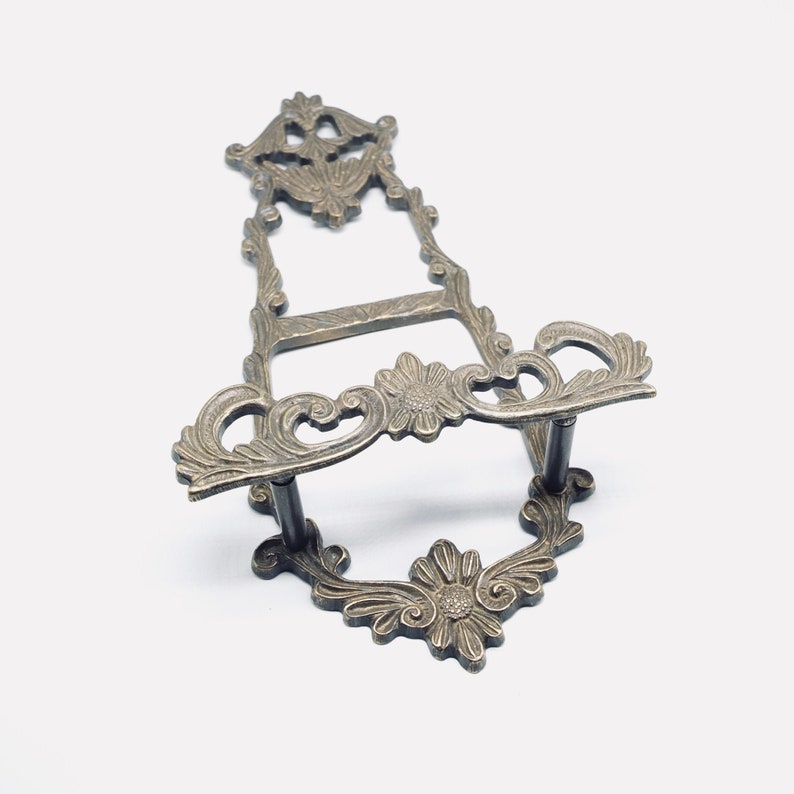 Vintage Brass Plate Holder Wall Plate Stand Wall Stand Etsy Canada