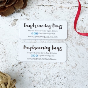 Mini cartes de visite Carte recyclée blanche lisse écologique, cartes de médias sociaux ou mini cartes de remerciement