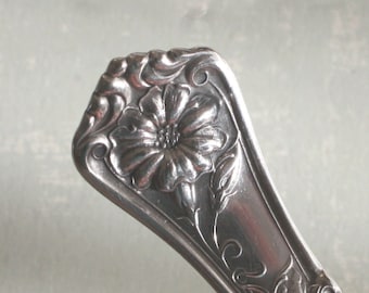 Spoon Key Chain. Spoon Key Ring. Silverware Keychain. Vintage Silver Plate Silverware in the Gloria / Grenoble Pattern, Spoon Handle Keyring