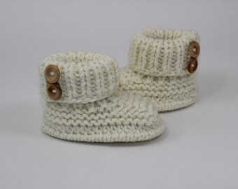 Sofortiger digitaler PDF-Download - Baby Chunky 2 Button Booties Strickmuster