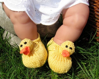 Instant Digital File pdf download Knitting Pattern - madmonkeyknits Baby Rubber Duck Shoes pdf download knitting pattern