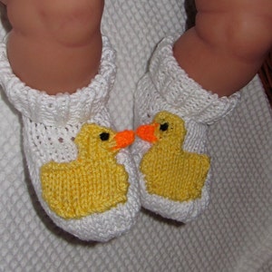 Instant Digital File pdf download knitting pattern madmonkeyknits Baby Duck Boots pdf knitting pattern image 1