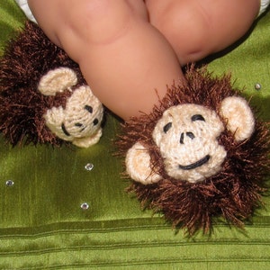 Digital File pdf download knitting pattern madmonkeyknits Baby Monkey Boots Animal Booties Bootees pdf download knitting pattern image 1