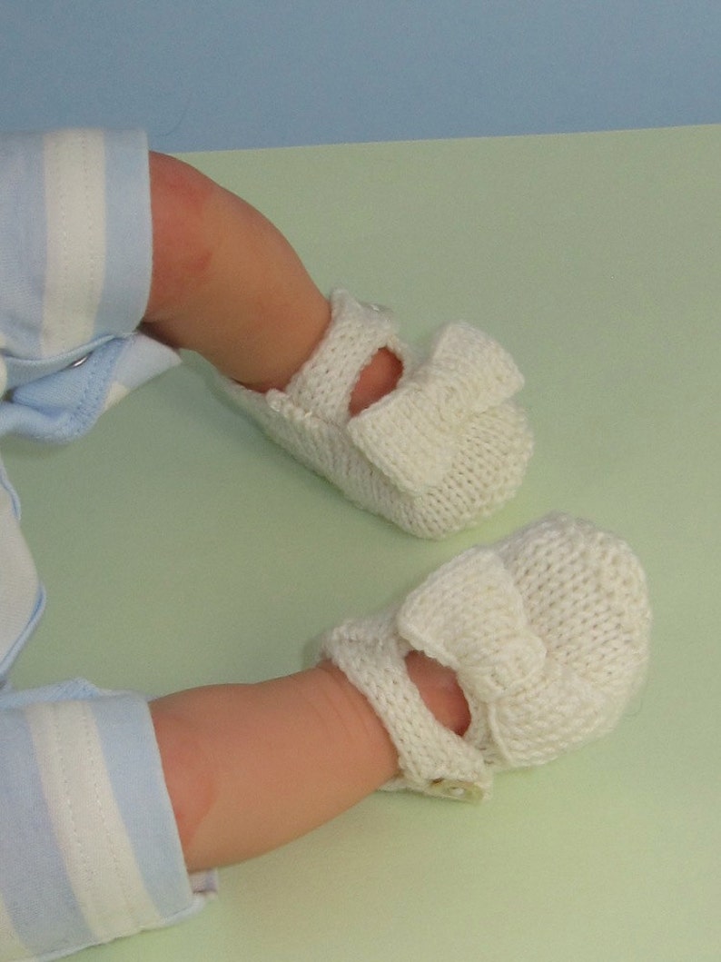 Digital file pdf download knitting pattern Baby Bow Sandals Booties Bootees pdf download knitting pattern image 4