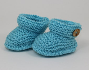 Sofortiger digitaler PDF-Download - Just For Preemies One Button Booties Strickanleitung