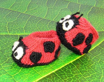 Digitale pdf Datei Strickanleitung - Baby Ladybird Booties Strickanleitung pdf download by madmonkeyknits