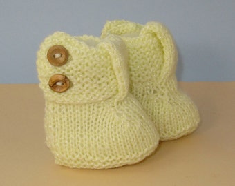 Digital pdf download knitting pattern - Easy Baby Big T Bar 2 Button Booties knitting pattern pdf download