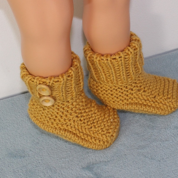 madmonkeyknits knitting pattern pdf Toddler Chunky 2 Button Slipper Boots immediate download