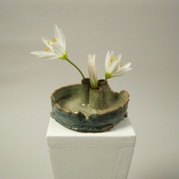 Dollhouse Miniature Ikebana style planter, 1/12 scale.  #1