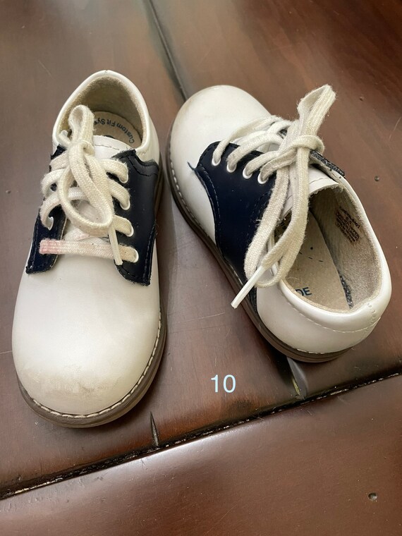 U Pick Vintage Baby Shoes White Classic Style Buster … - Gem