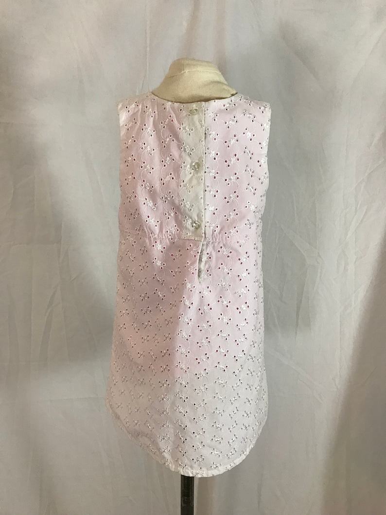Sizs 4T Baby Togs Toddler Girl\u2019s A Line Dress White Eyelet Lined in Pink with Grosgrain Ribbon Trim and Patch Pockets