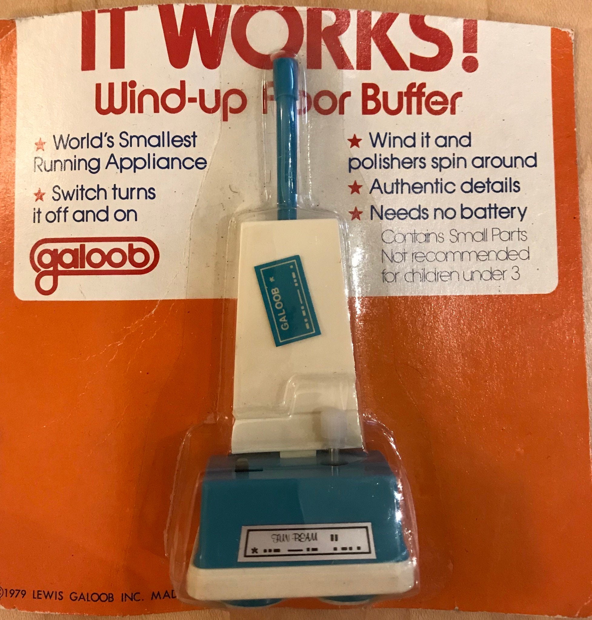 Galoob Gee Whiz It Works Wind Up Floor Buffer Toy Approx 4 Wind Up Toy With On Off Switch 3020 6
