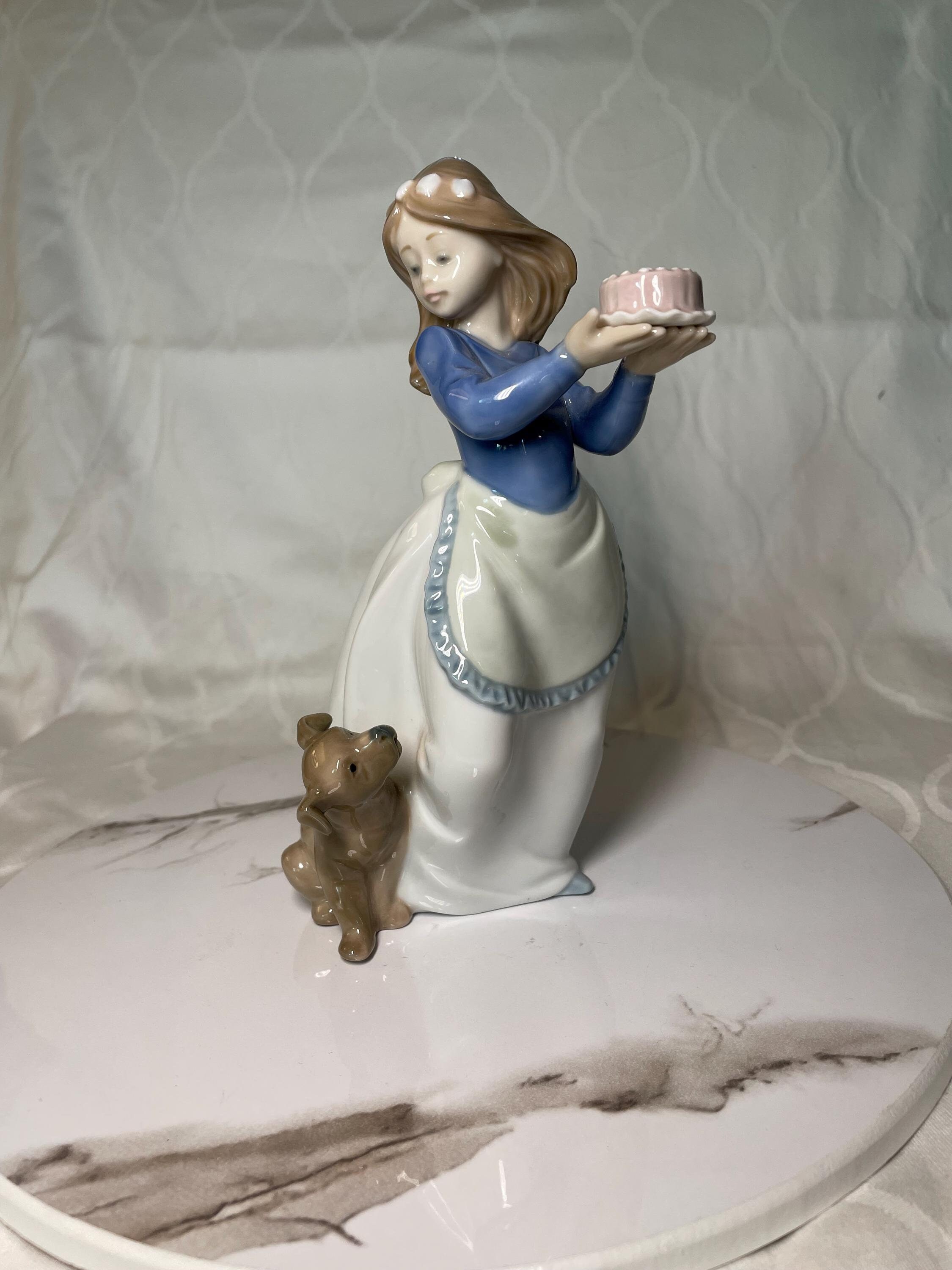 Vintage NAO Handmade in Spain by Lladro Daisa Figurine Girl With