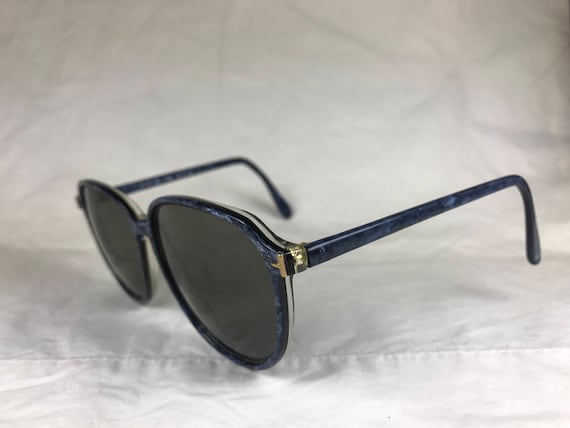 Black lenses Hinged. 1 pair DOLL SUNGLASSES ~ NEW BRASS FRAMES 2.25/" wide