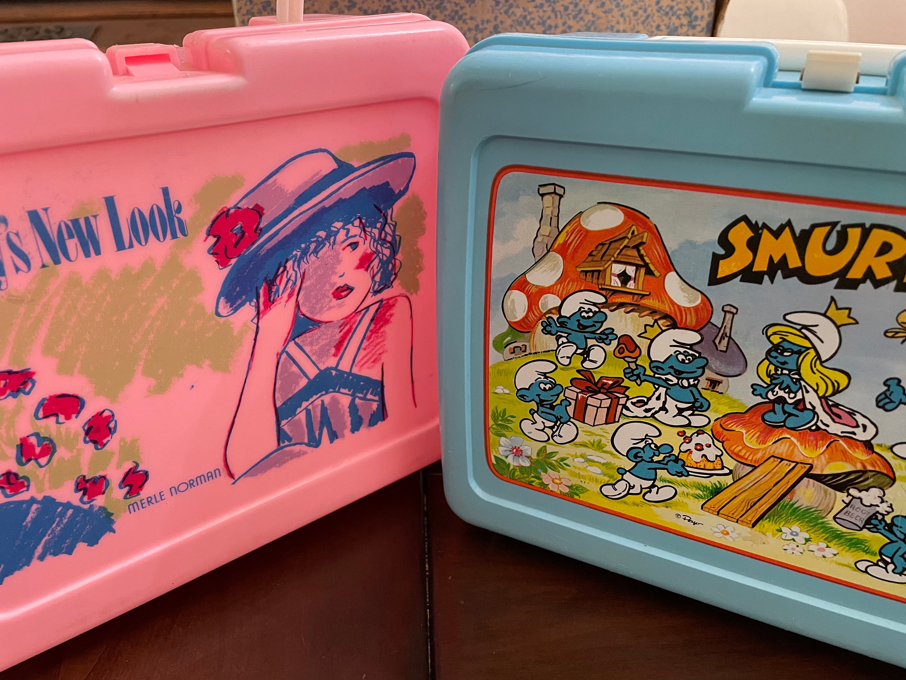 decorating! 🌊🦩☀️ #lastdayofsummer #preppy #lunchbox