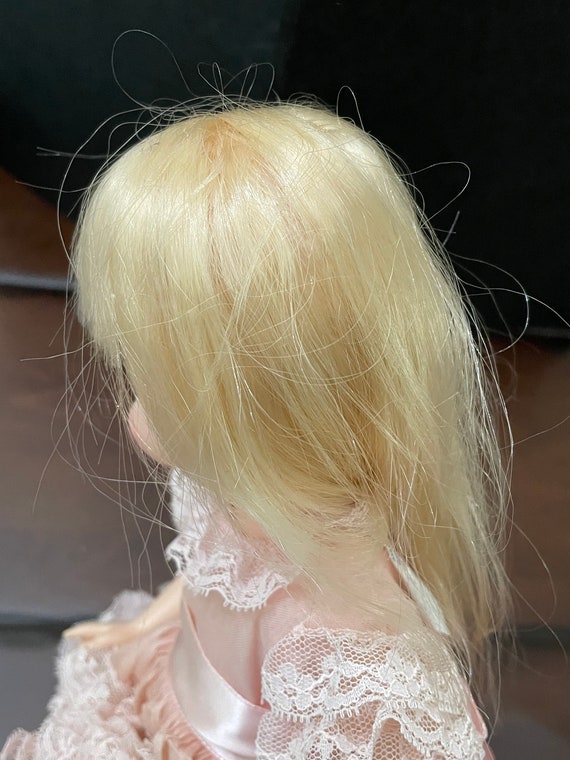 Vintage 1970s 80s Madame Alexander Renoir Doll Blond Hair Gray
