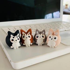 Husky Desk Pet