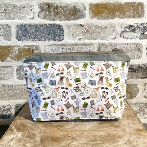 Bolsa con cremallera para tejer y crochet, de lona encerada gris, bolsa de viaje, para guardar cosméticos, regalo para viajeros, regalo para ella, regalo para esposa.