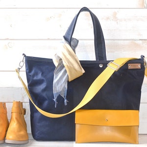 Waxed canvas tote bag , Messenger bag, Black tote bag, Laptop bag, Gift for her, Gift for him, Work bag, Gift for dad