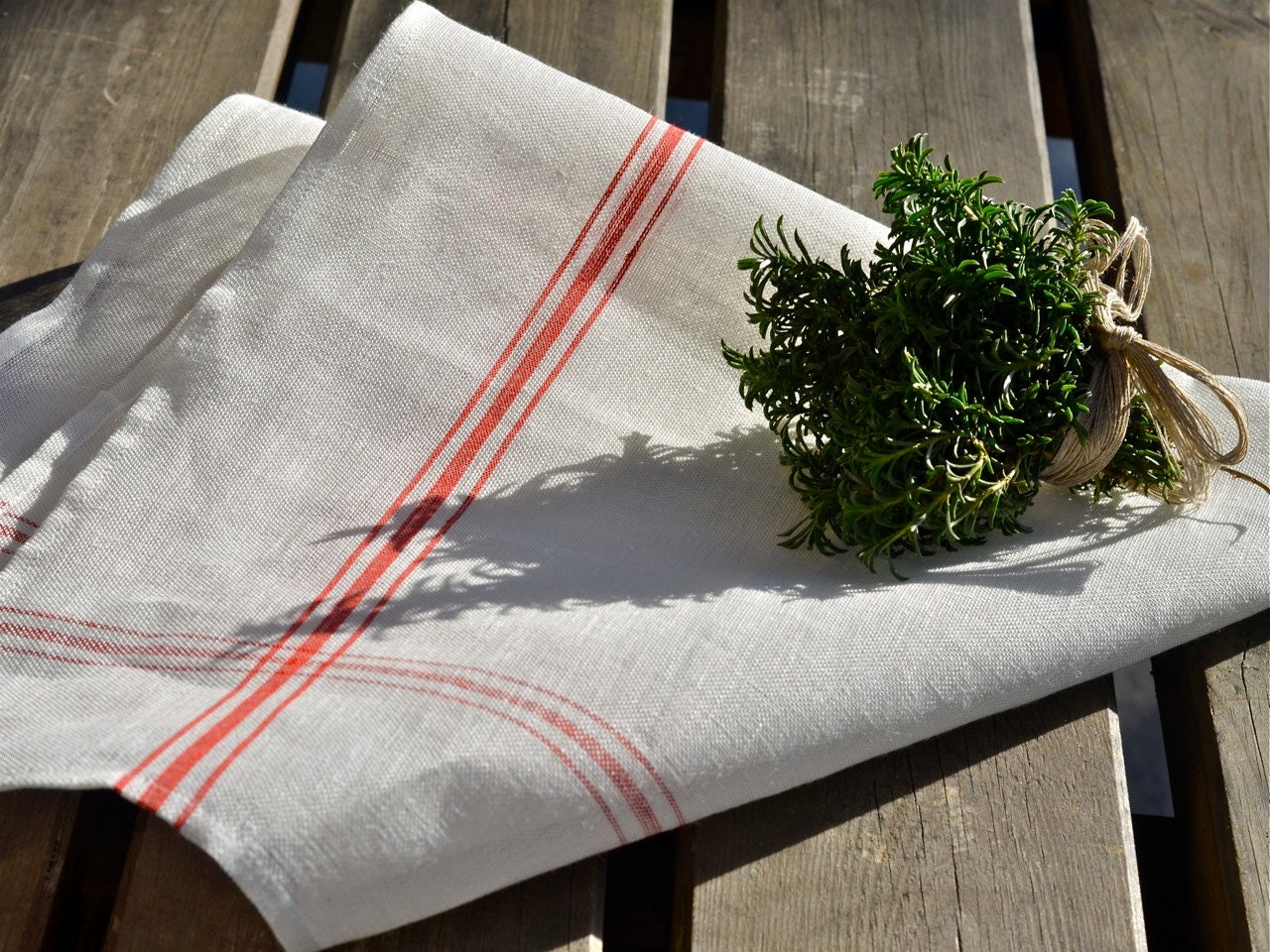 Deux Serviettes de Table en Lin ou Une Serviette Jam, Draps Rayés Rouges