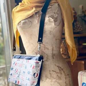 PARiS Newsletter Lona encerada azul marino con CORREA BANDOLERA Estuche con cremallera, Estuche de viaje, Estuche utilitario, Regalo para viajeros, Regalo para él