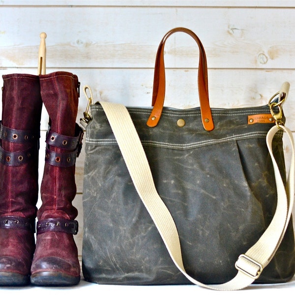 Military canvas tote bag in Khaki Green, Waxed Canvas Crossbody bag, Zippered pocket bag, Leather strap diaper bag