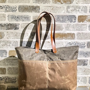 KLAAR VOOR VERZENDING Middelgrote draagtas van groen en bruin gewaxt canvas met vakken Dagelijkse handtas, cadeau voor papa, cadeau voor hem, cadeau voor xmas Ikabags 2-weg