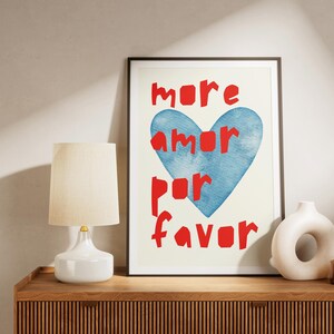 More Amor Por Favor, Poster d'amore, Arredamento soggiorno alla moda, Carte da gioco, Citazione artistica estetica, Carino, Regalo Arte da parete Download digitale 1 stampa
