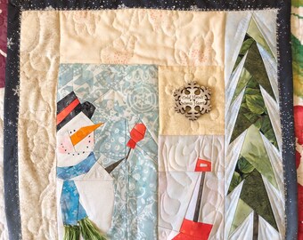 Snowman  Quilted Wallhanging or Tablerunner