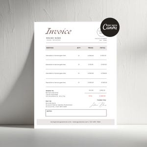 Può includere: Un modello di fattura in bianco e nero con il testo "Fattura" in alto. La fattura include una tabella con colonne per il servizio, la quantità, il prezzo e il totale. La fattura è datata 20/10/2022 e include un importo totale di € 4.000,00.