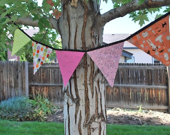 Halloween Mini Flag Garland / Flag Banner / Flag Bunting - Mini Halloween Decoration - READY TO SHIP
