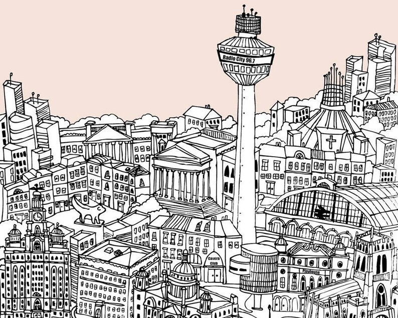Op de afbeelding: Een zwart-witte lijntekening van een stadsbeeld met een radiotoren in het midden. De toren heeft de tekst "Radio City 96.7" erop. De tekening omvat verschillende gebouwen, waaronder een kathedraal, een markt en een hoog gebouw met een klokkentoren.