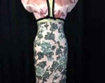 Vamp High Waisted Pencil Skirt in Pink and Gray Floral