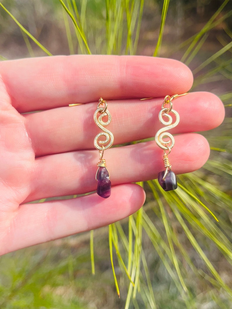 Hammered spiral gold earrings with purple fluorite image 2