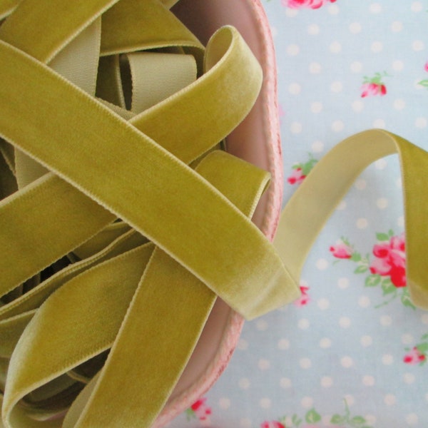 Sweet Pea Green Velvet Ribbon - 3/4 inch - 1 Yard