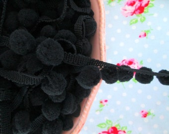 Pom Pom Trim - Black Gumdrop Dangling - 1/2 inch Ball Fringe - 1 Yard