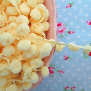 Pom Pom Trim - Sweet Butter Yellow Dangling - 1/2 inch Ball Fringe  - 1 Yard