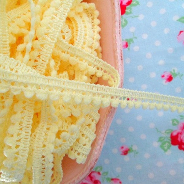 Mini Pom Pom Trim - Sweet Butter Yellow - Ball Fringe- 1 Yard