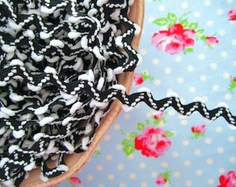 5/8 inch wide select color price for 1 yard Pom Pom Ric Rac 5/8 inch wide select color price for 1 yard Pom Pom Ric Rac