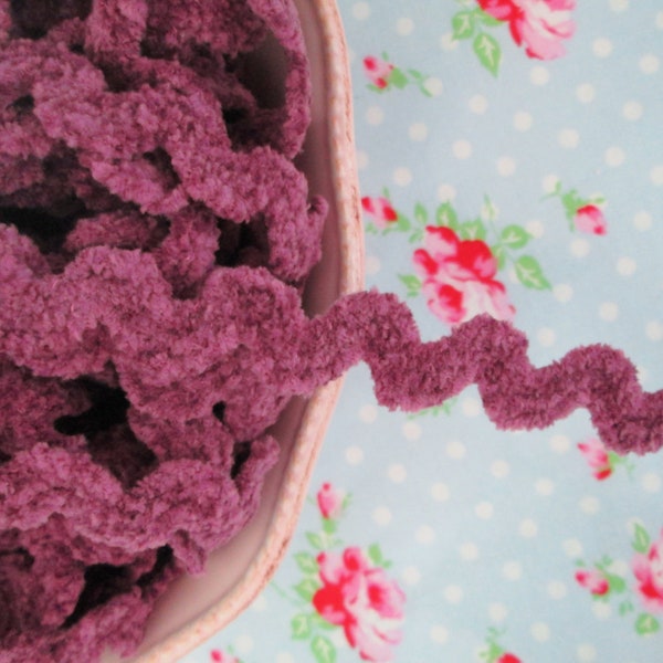 Chenille Ric Rac Trim - Plum Purple - 5/8 inch - 1 Yard