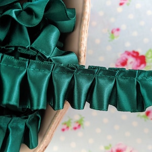 Ruffled Box Pleated Satin Ribbon/Trim Emerald Green 7/8 inch 1 Yard image 1