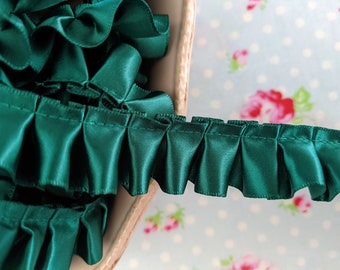 Ruffled Box Pleated Satin Ribbon/Trim - Emerald Green - 7/8 inch - 1 Yard