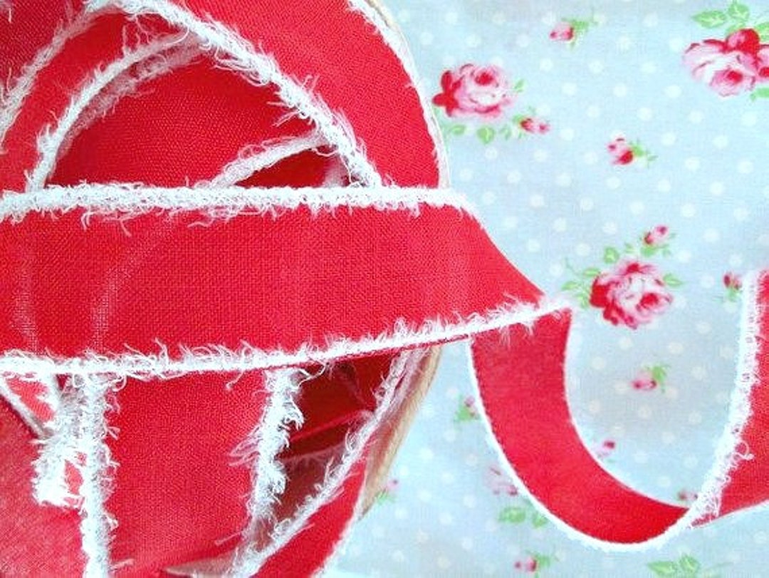 Fuzzy Edge Wired Red and White Ribbon 1 1/2 Inch 1 Yard 
