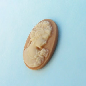 Small Cafe Au Lait Cameo 25x18mm