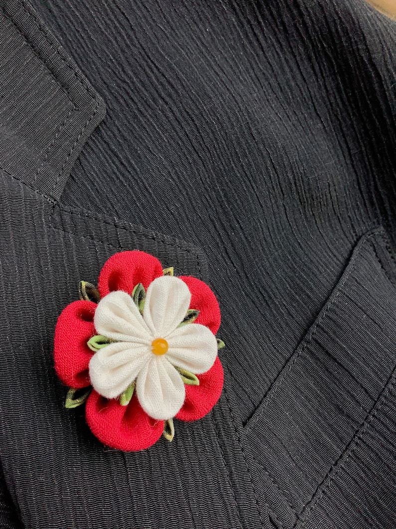 Mens Lapel Pin Flower Lapel Pin Red Lapel Flower Tudor Rose Etsy