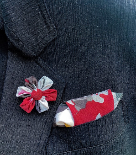 Red Colorful Custom Boutonniere Lapel Pin, Mens Flower Pocket Square Set, Silk Handkerchief